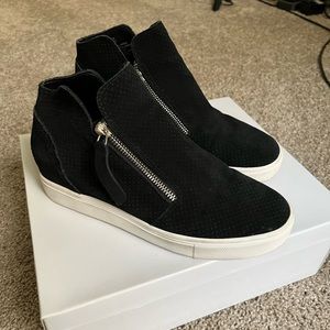Steve Madden Caliber Black Suede 8